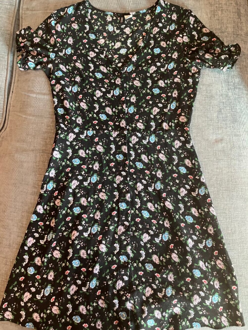 H&M Divided Womens Size 6 Black Floral Button Front Midi Dress Puff Sleeve